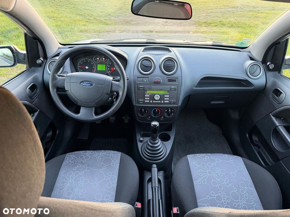 Ford Fiesta 1.4 Ambiente - 9