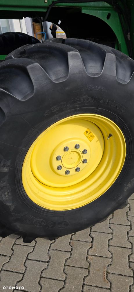 John Deere W540 - 13