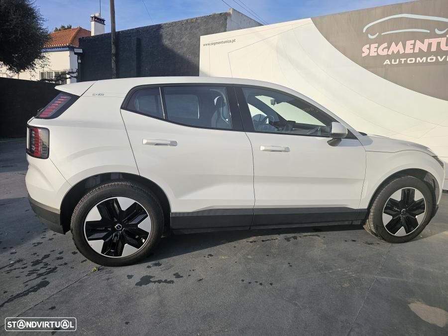 Volvo EX30 Single Motor Extended Range RWD Core - 24