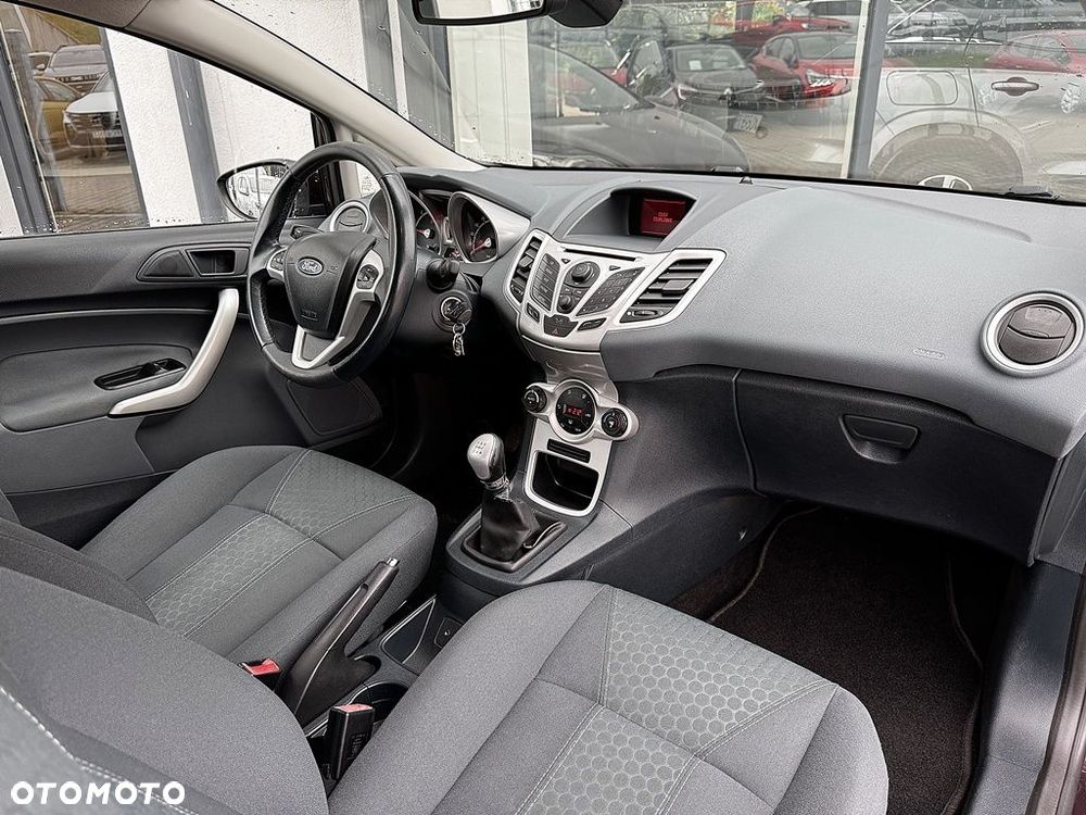 Ford Fiesta 1.6 TDCi Silver X - 8