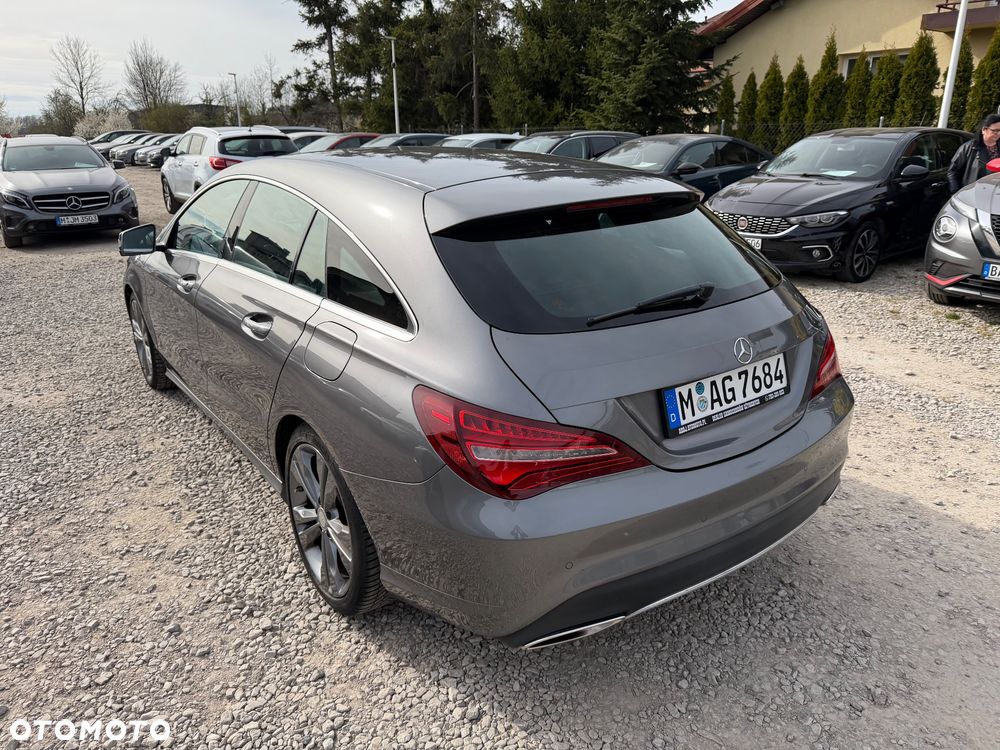 Mercedes-Benz CLA 180 Urban - 4