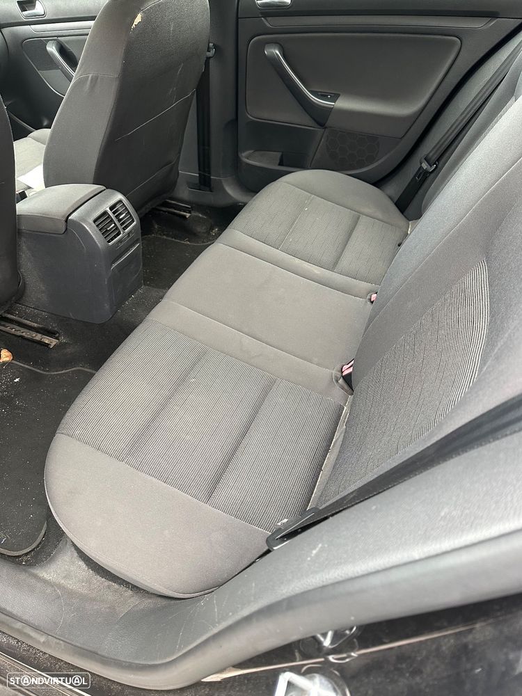 VW Golf 1.9 TDi BlueM. Confortline - 5