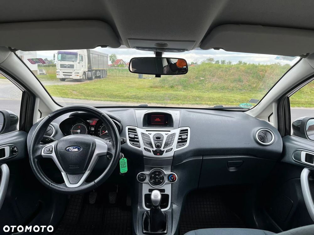 Ford Fiesta 1.25 Champions Edition - 6