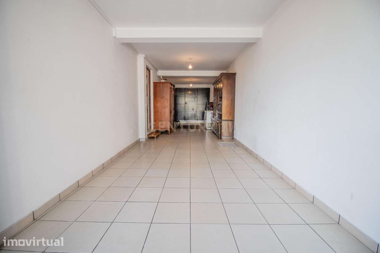 Moradia T3 com Garagem, Espaço Exterior e Sótão com Entrada Independen - Grande imagem: 3/31