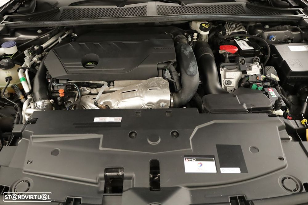 Citroën C5 X 1.6 Hybrid Plus e-EAT8 - 28