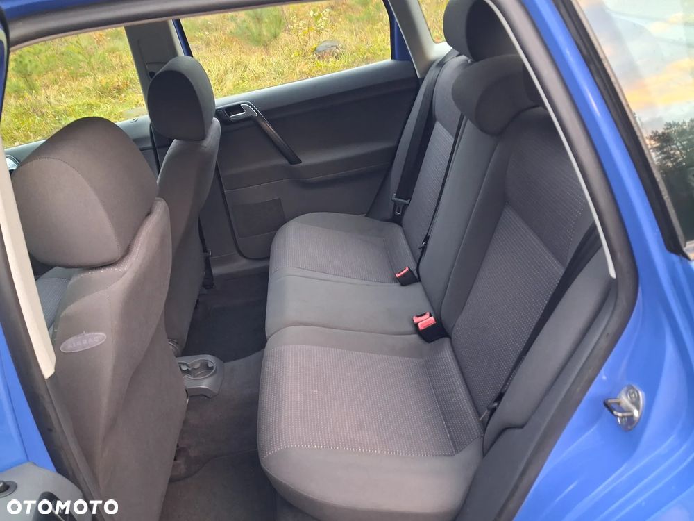 Volkswagen Polo - 14