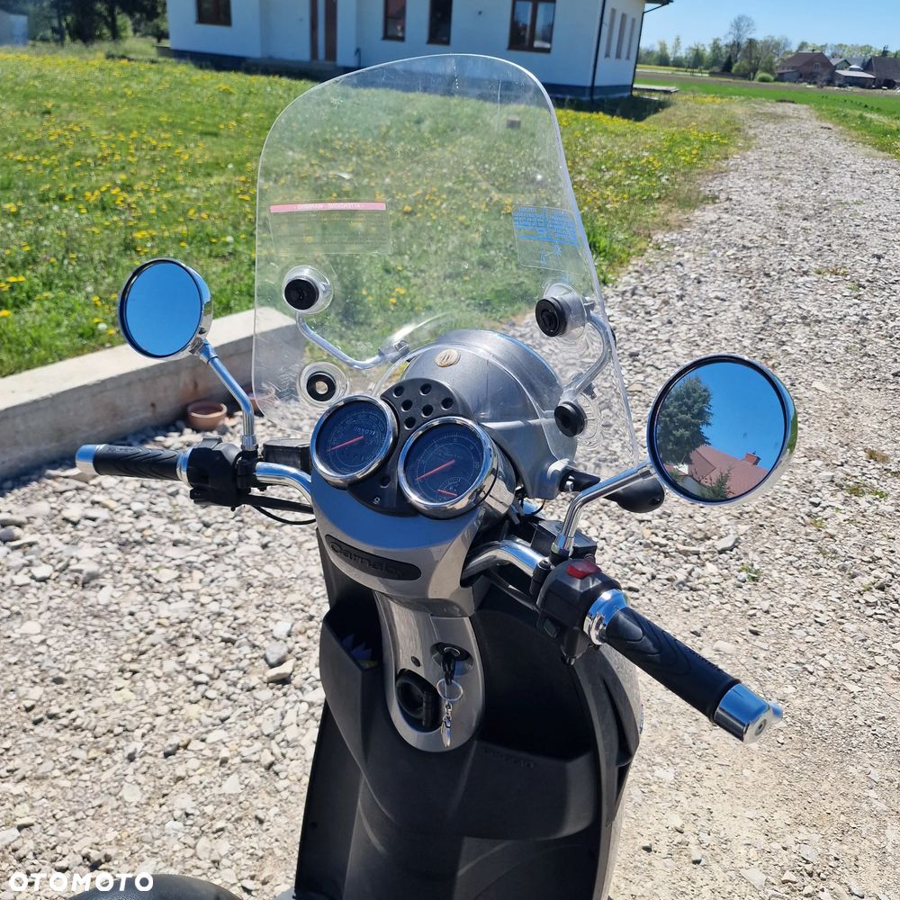 Piaggio Vespa - 10