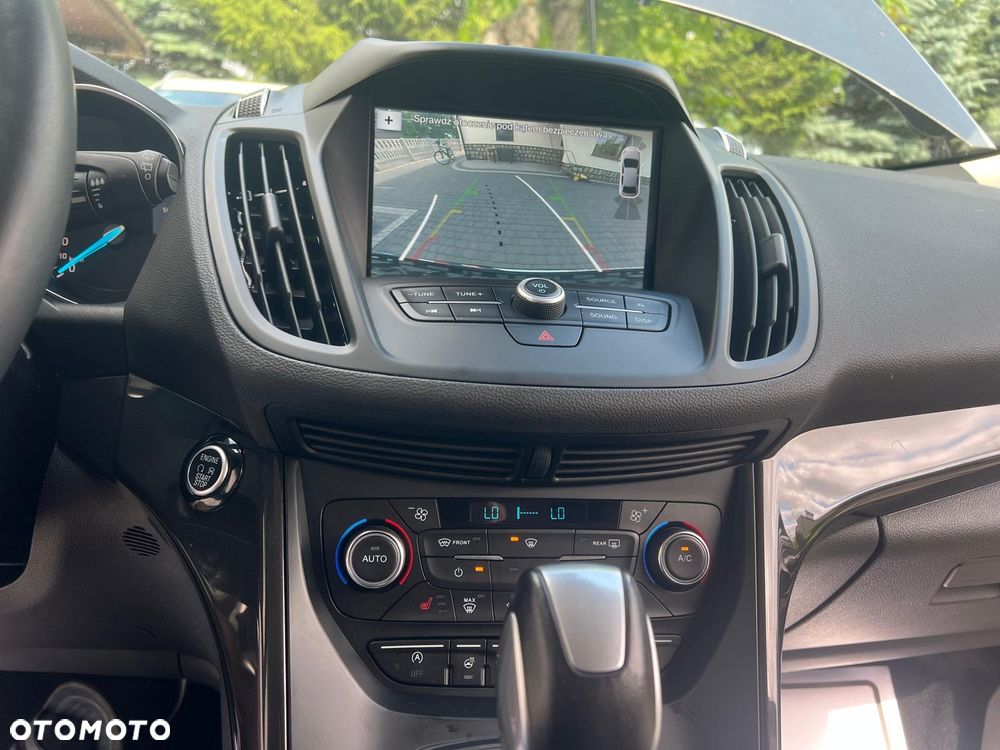 Ford Kuga - 10