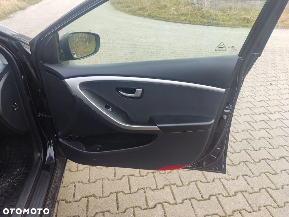 Hyundai i30 1.4 BlueDrive Classic - 16