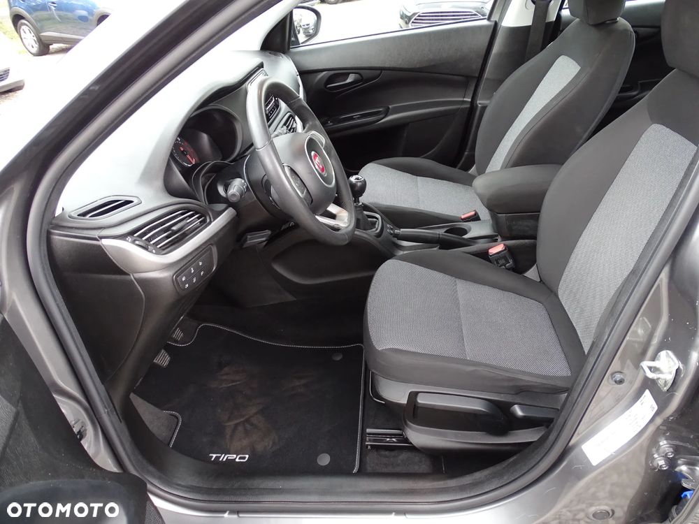 Fiat Tipo 1.4 16v Lounge EU6d - 22