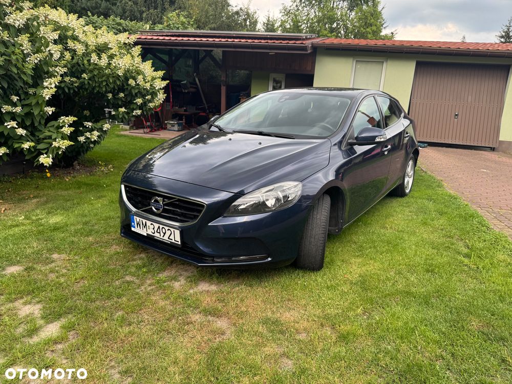 Volvo V40 D2 Momentum - 1