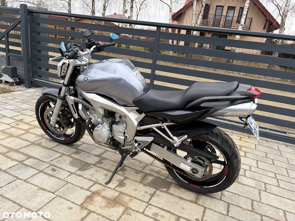 Yamaha FZ6 - 3