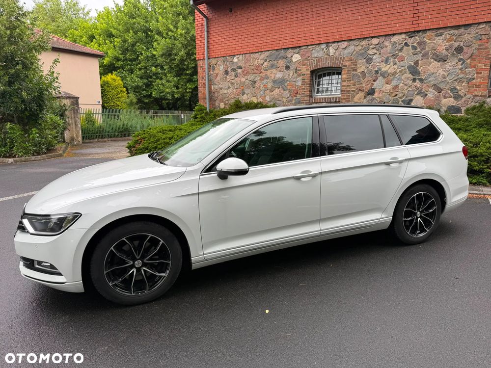 Volkswagen Passat - 8