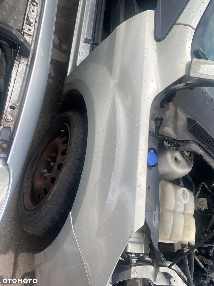 Błotnik Prawy Przedni Ford Focus II LIFT - 1