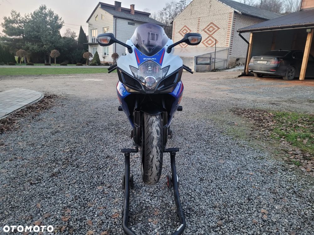 Suzuki GSX-R - 8
