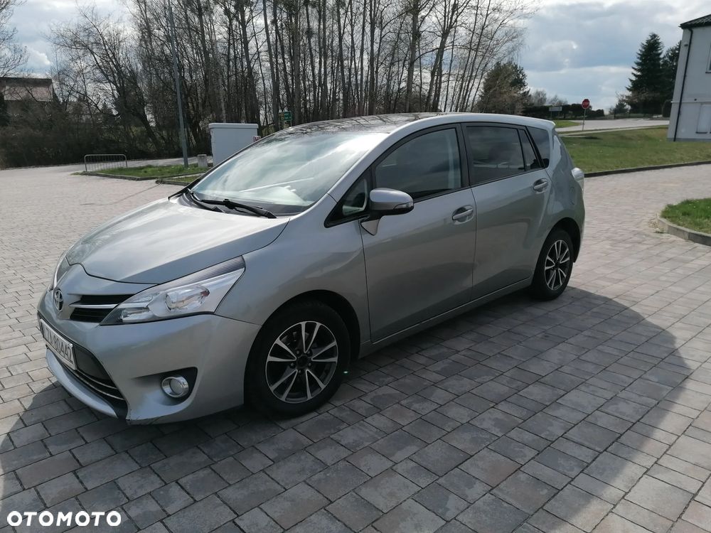 Toyota Verso 2.0 D-4D Active - 9