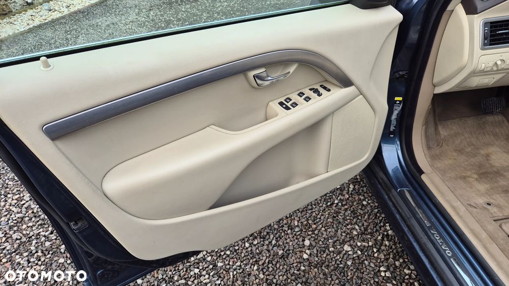 Volvo V70 T6 AWD Momentum - 19