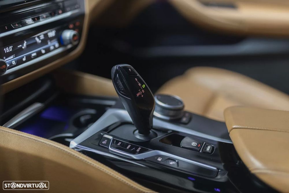 BMW 530 e xDrive Aut. - 23