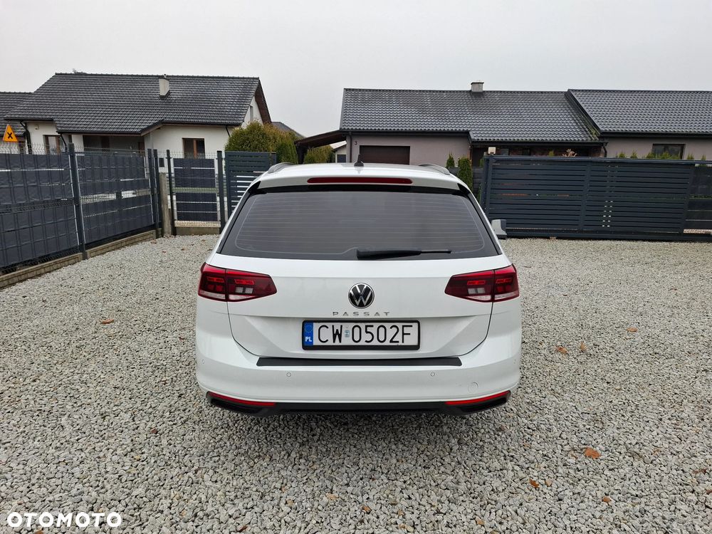 Volkswagen Passat 2.0 TDI EVO Elegance - 9