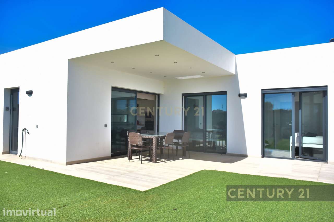 Luxo e Tranquilidade em Sagres:  Moradia Contemporânea - Grande imagem: 2/45