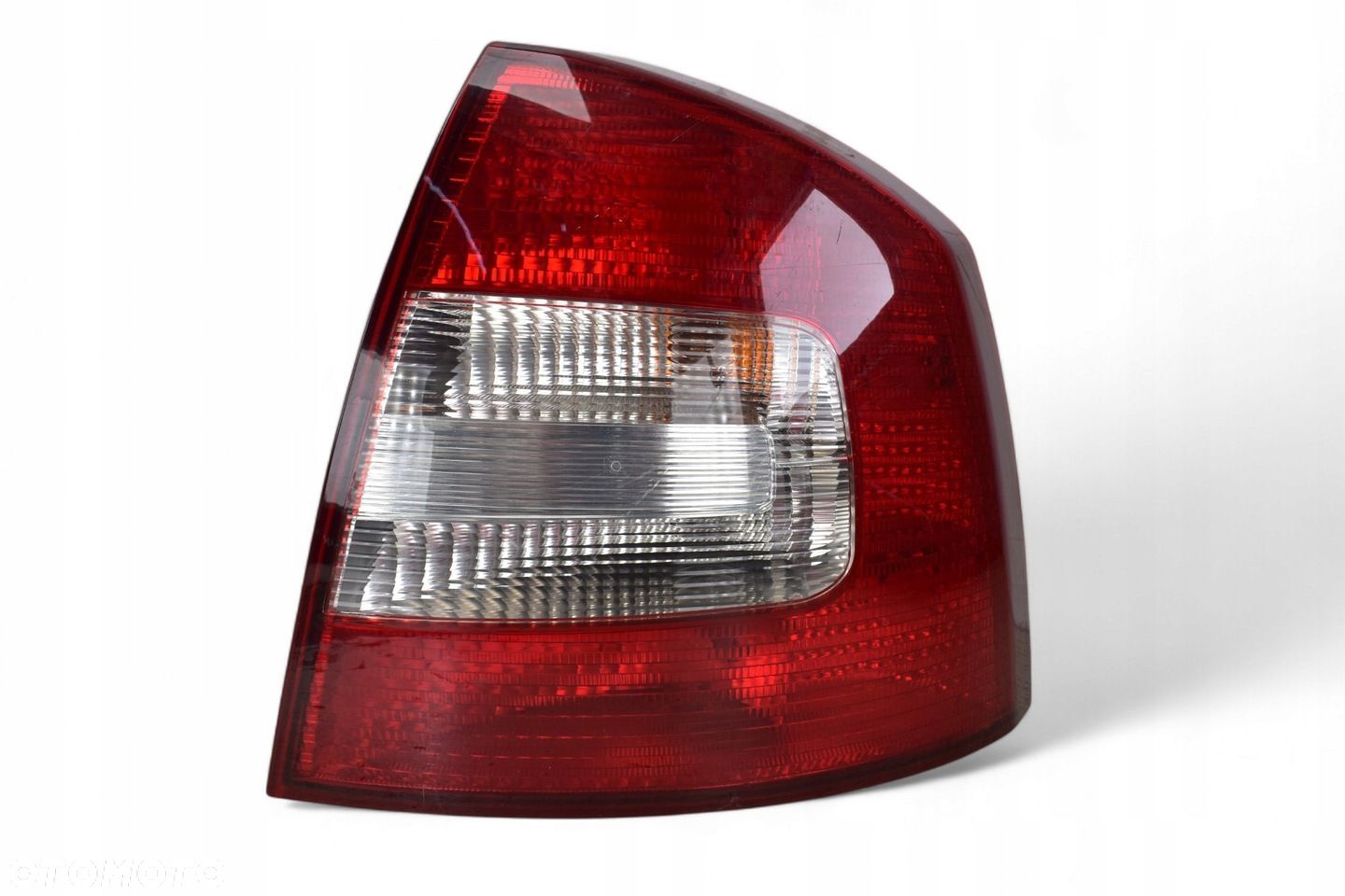 Lampa Prawy Tył SKODA OCTAVIA II LIFT HATCHBACK 2008-2013R 08-665-1918R - 1
