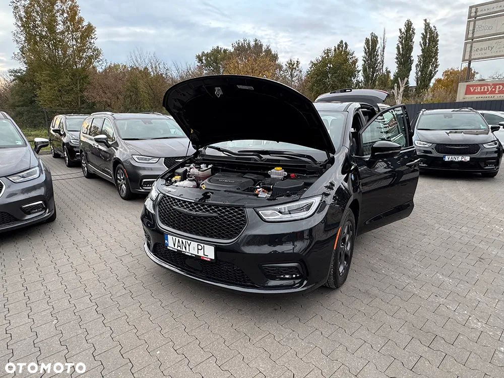 Chrysler Pacifica - 7