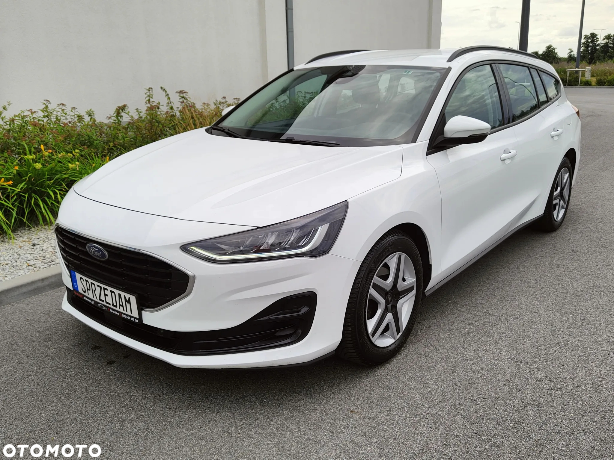 Ford Focus Turnier 1.5 EcoBlue Start-Stopp-System TITANIUM - 8