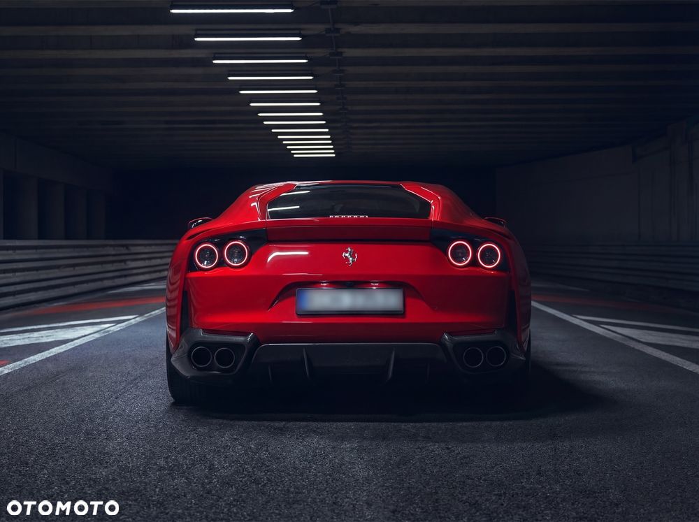 Ferrari 812 Superfast - 2