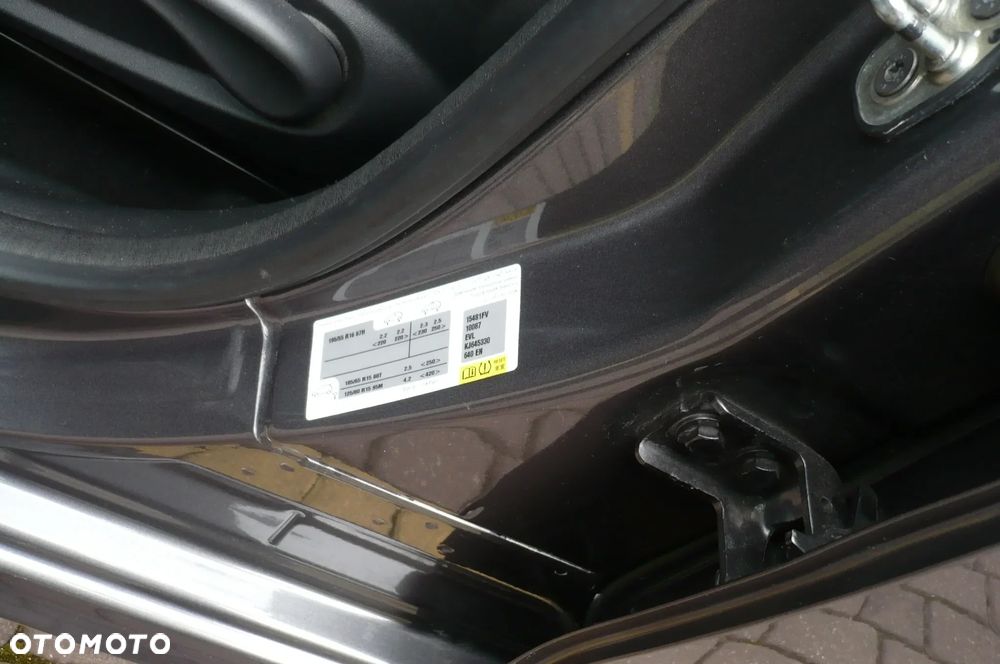 Citroën C-Elysée 1.2 PureTech Exclusive - 32