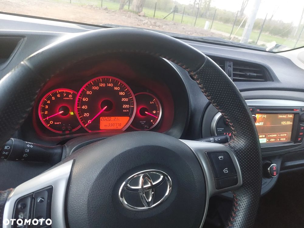 Toyota Yaris 1.33 Luna - 1