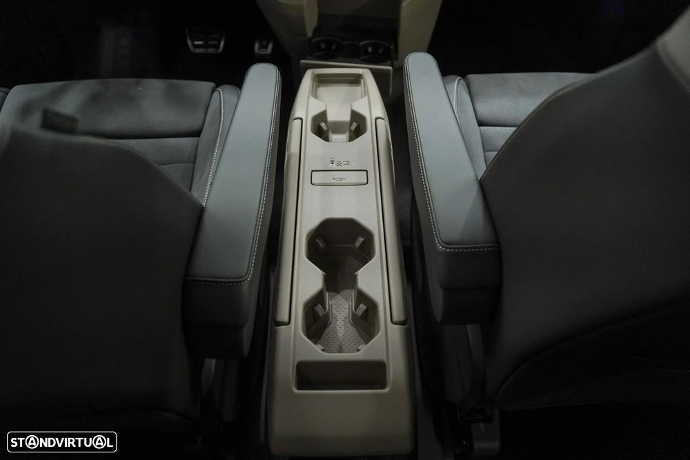 VW Multivan 2.0 TDI Style Longa DSG - 29