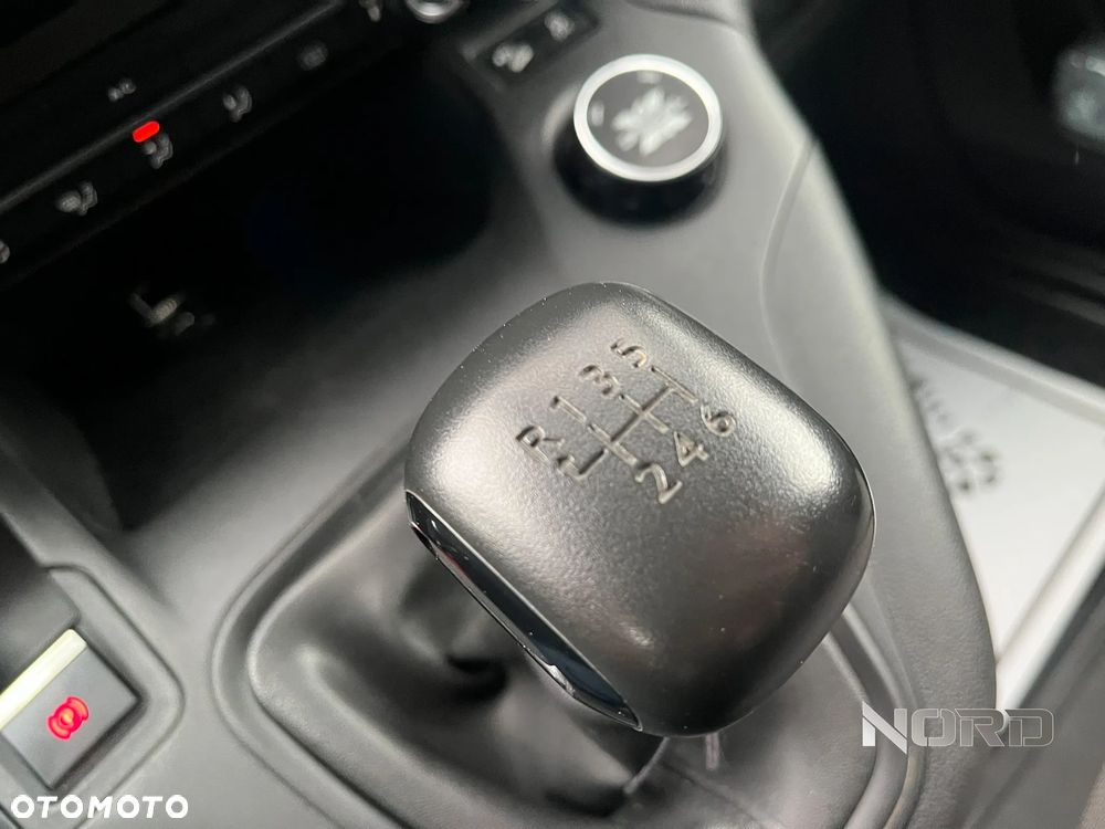 Peugeot Partner 1.5 4x4 Long Premium - 19