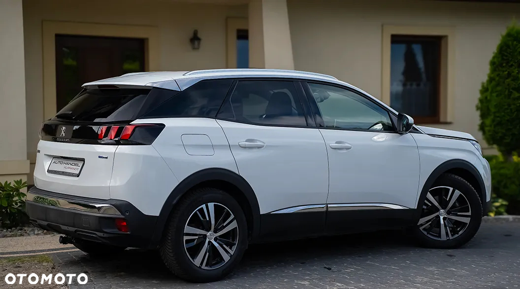 Peugeot 3008 1.2 PureTech Allure S&S - 23