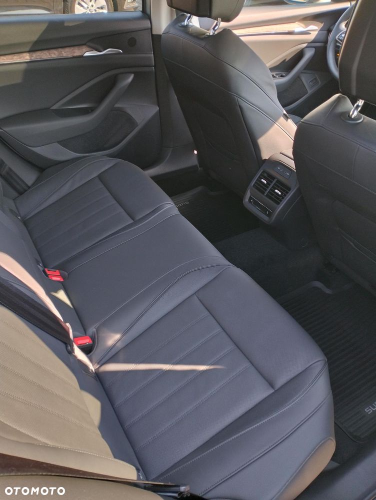Skoda Superb 2.0 TDI SCR 4x4 L&K DSG - 19