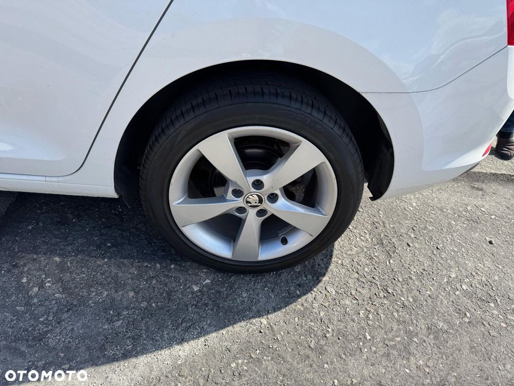 Skoda RAPID 1.2 TSI Elegance - 6