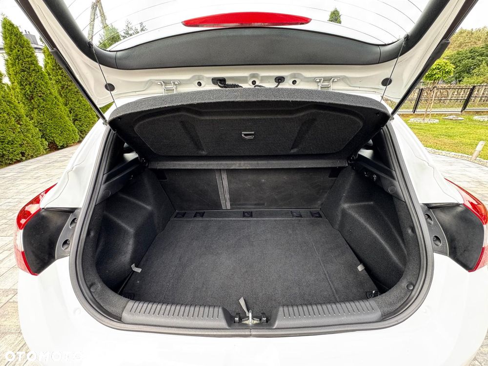 Hyundai i30 1.6 D Classic + - 33