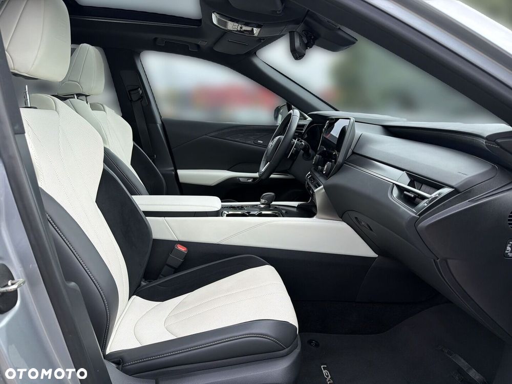 Lexus RX - 10