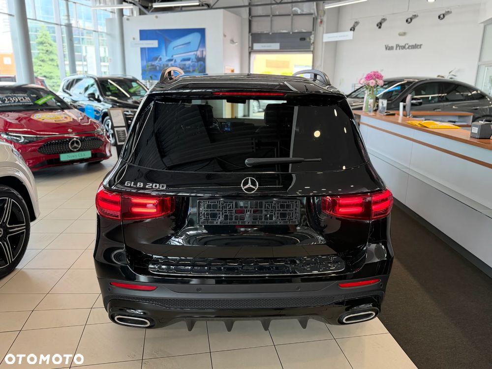 Mercedes-Benz GLB 200 mHEV AMG Line 7G-DCT - 8