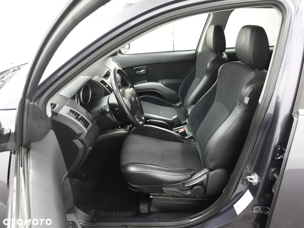 Mitsubishi Outlander 2.0 2WD - 20