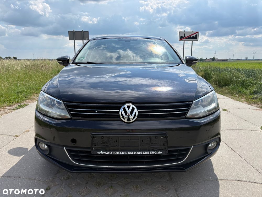 Volkswagen Jetta 2.0 TDI DSG Match - 3