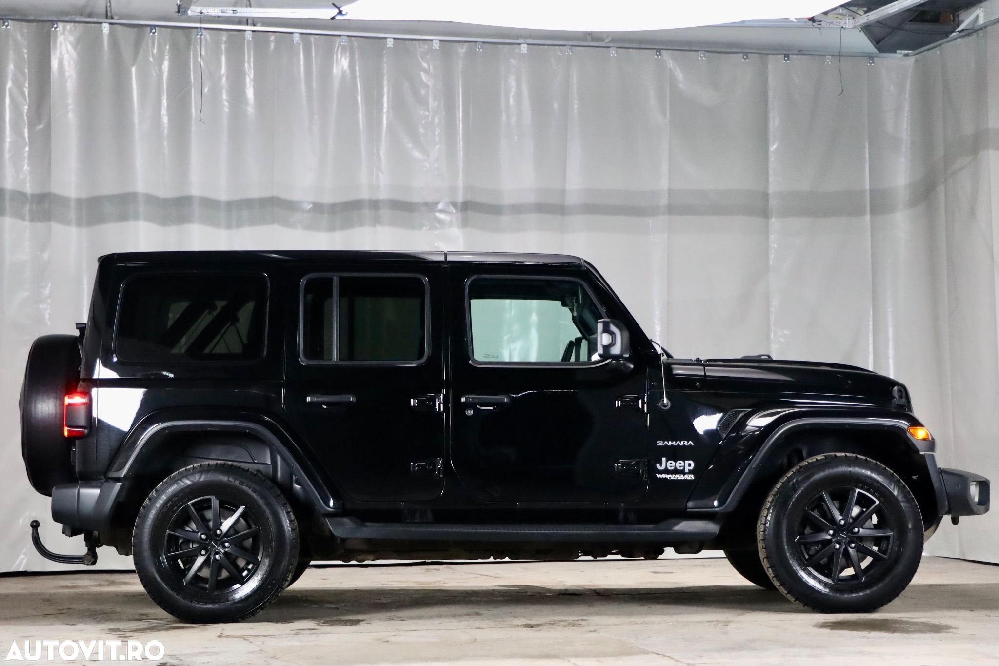 Jeep Wrangler Unlimited 2.2 CRD AT8 Sahara - 36