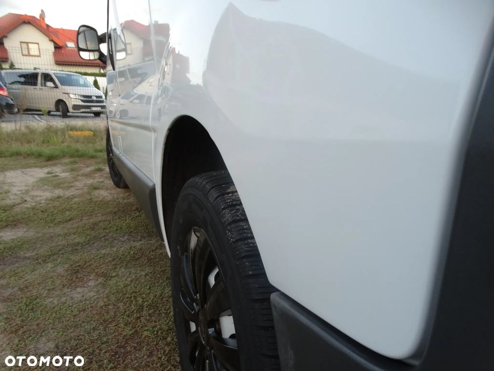 Opel Vivaro - 12