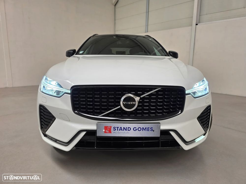 Volvo XC 60 2.0 B5 R-Design AWD - 4