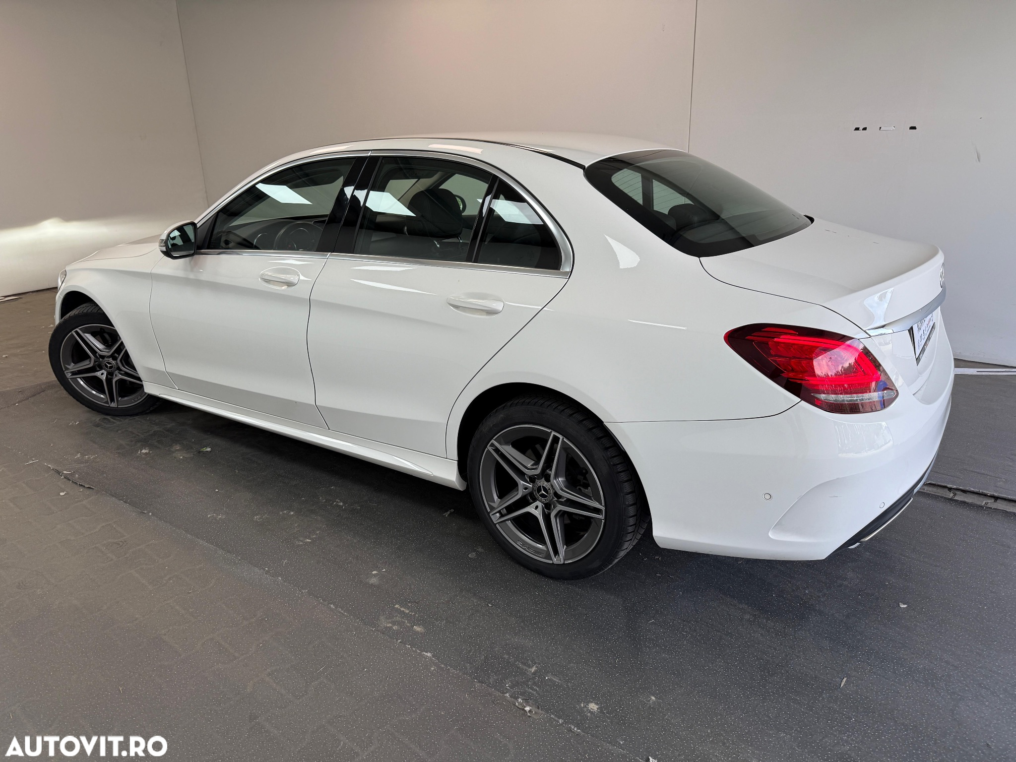Mercedes-Benz C 200 4MATIC Aut. - 14