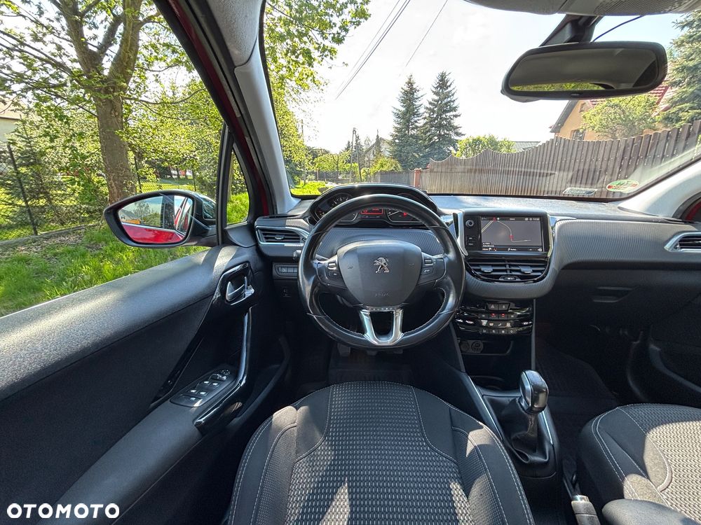 Peugeot 208 1.2 PureTech Allure - 13