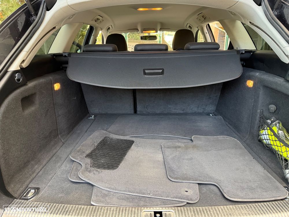 Audi A4 Avant 2.0 TDI DPF Ambiente - 12