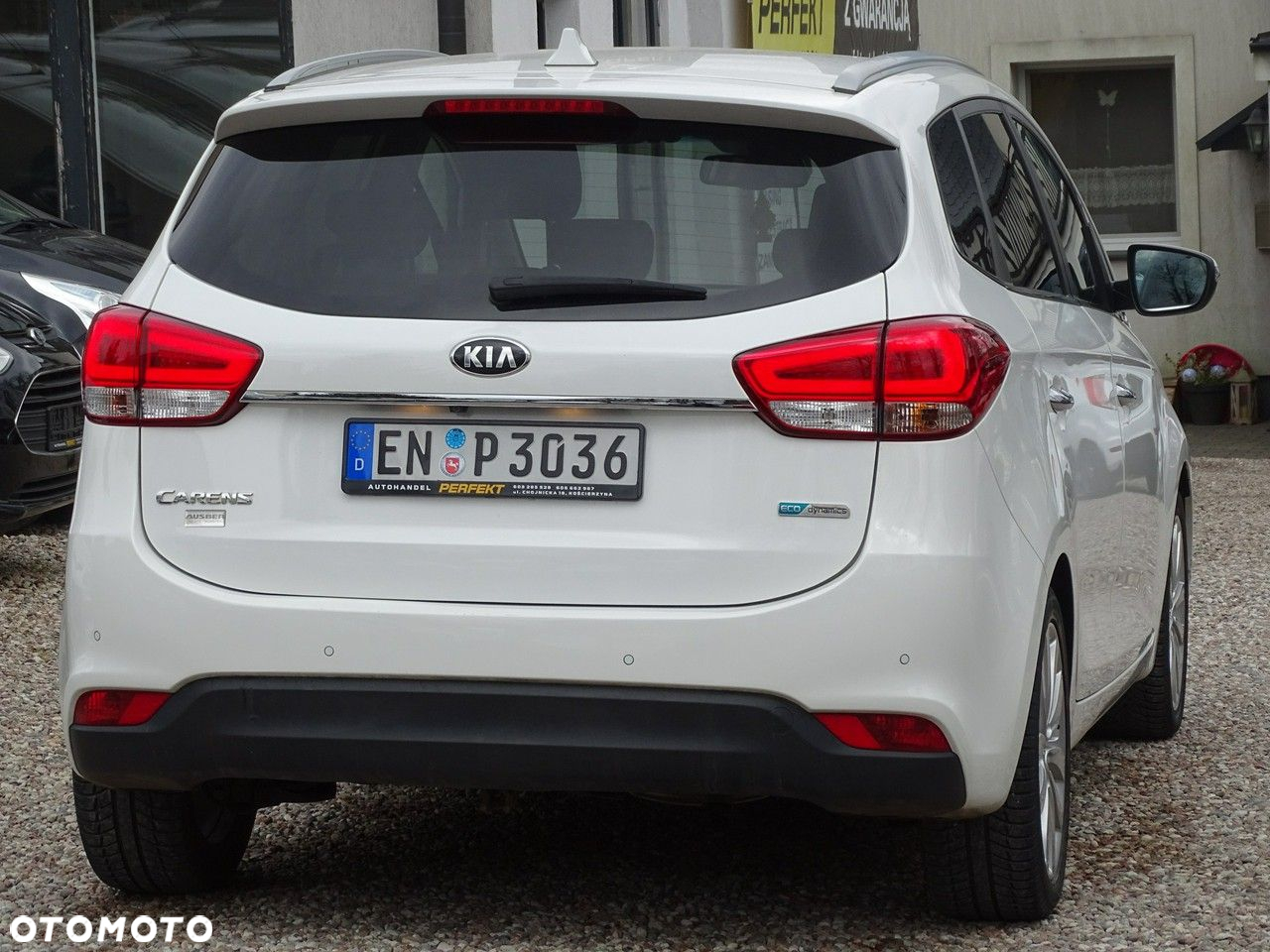 Kia Carens - 14