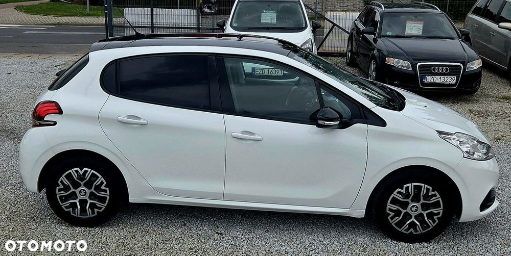 Peugeot 208 1.6 BlueHDi Allure S&S - 5