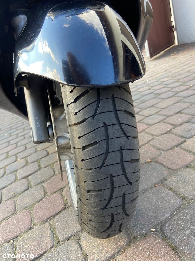 Suzuki Burgman - 17