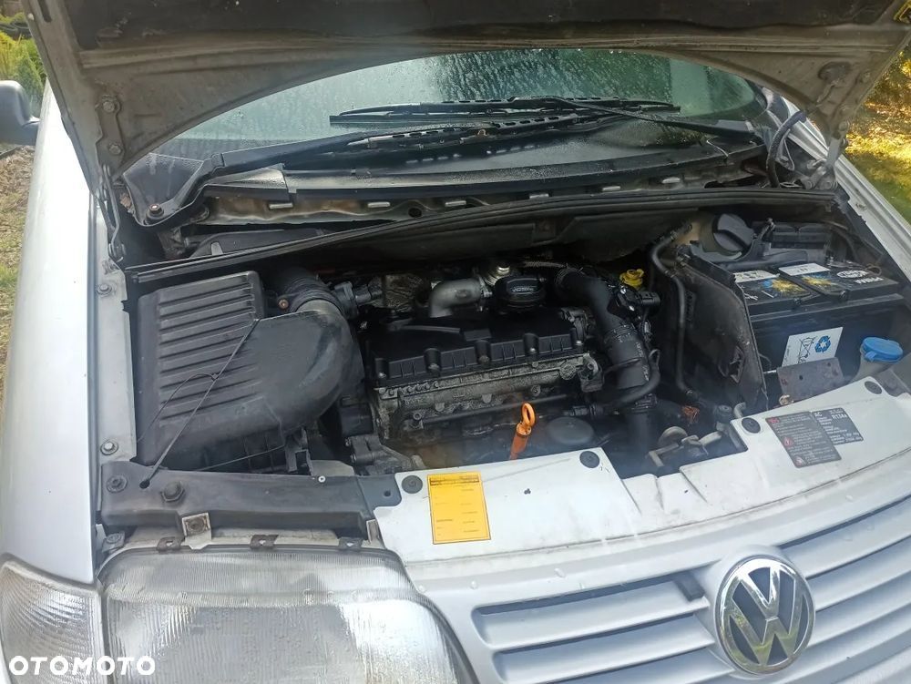 Volkswagen Sharan 1.9 TDI Comfortline - 3